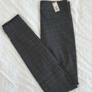 New With Tags RW&Co Legging Dress Pants